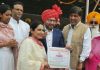 जिला स्तरीय समारोह में डा. मनप्रीत कौर का सम्मान