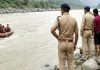 पिता ने मासूम को पुल से नीचे उफनती रावी नदी में फैंका, तलाश जारी