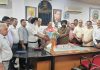सेवानिवृत्त कर्मचारी यूनियन ने मेयर प्रवीण सैनी का किया सम्मान