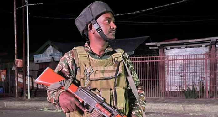 jammu-rifle-shoot-death-soldier