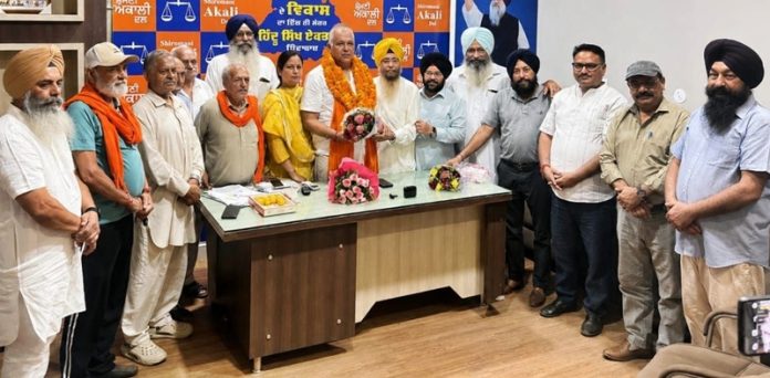 sanjiv-talwar-honoured-by-party-workers-akali-hoshiarpur-punjab-as-distt-president