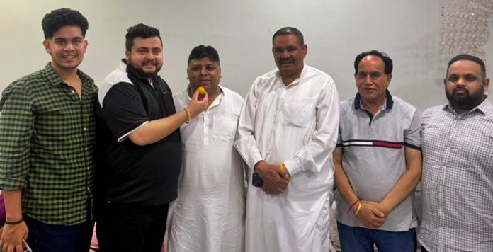 shivam-ohri-congratulate-nitin-gupta-nannu