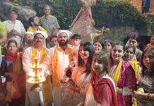 बहल परिवार ने श्रद्धापूर्वक की मां गंगा जी की आरती