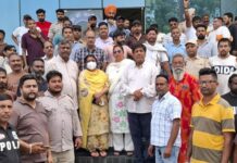 सफाई एवं सीवरेज कर्मियों के हक में प्रस्ताव पारित करने पर यूनियन ने विधायक जिम्पा, मेयर व कमिशनर का जताया आभार