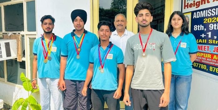 mahajan-acadmy-briilant-performance-students