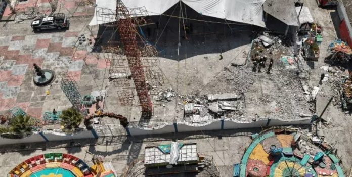 maxico-religious-festival-fireworks-explosion-wall-collapse