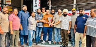विदेश यात्रा से लौटे यूथ सिटीजन कौंसिल प्रदेश अध्यक्ष डा. रमन घई, युवाओं ने किया स्वागत