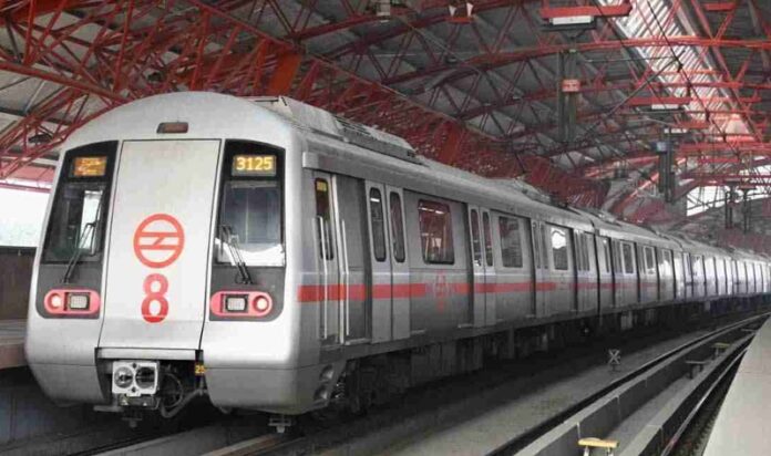 delhi-train-regarding-seat-dispute