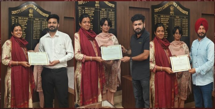 e-portal-good-job-dc-ashika-honoured