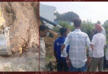 चौहाल मार्ग पर गुजरात पाइप लाइन की लीकेज से हड़कंप, पानी का कनैक्शन करते समय हुआ हादसा