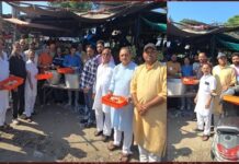 माता चिंतपूर्णी चौंक पर संक्रांति के उपलक्ष्य पर लगाया लंगर