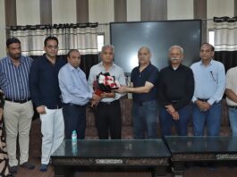 SAV Jain Dayboarding School पूरी तरह से हुआ CBSE मान्यता प्राप्त, प्रबंधकों ने स्टाफ के साथ सांझा की खुशी