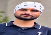 ਧਰਨੇ ਦੌਰਾਨ ਬੈਨਰ ਉਤਾਰ ਰਿਹਾ ਨੌਜਵਾਨ 11 ਹਜ਼ਾਰ ਵੋਲਟ ਦੀ ਤਾਰ ਦੀ ਲਪੇਟ ‘ਚ ਆਇਆ, ਹੋਈ ਮੌਤ