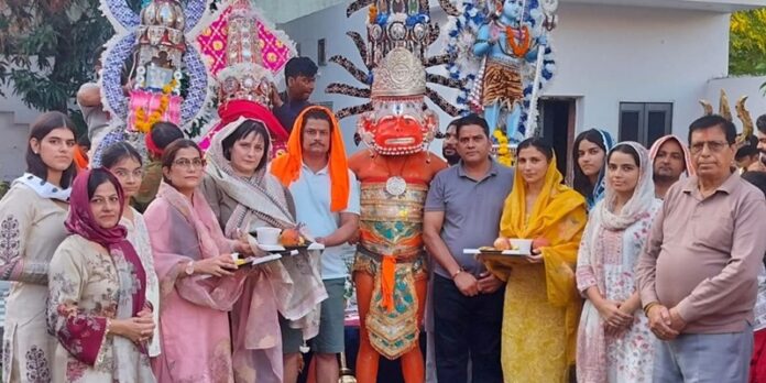 mandir-construction-donation-darvir raj-bhatoa-family