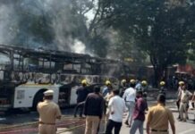 पुणे में चलती इलेक्ट्रिक बस में लगी आग, दमकल ने 6 मिनट में पाया काबू