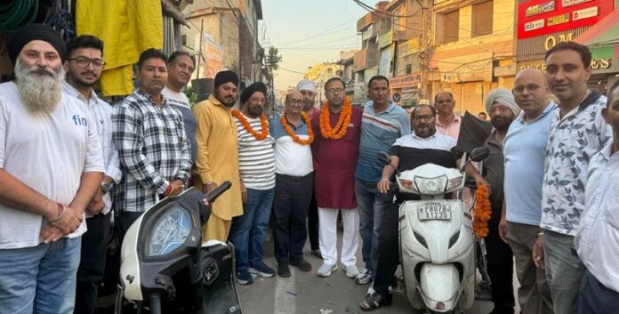 rajiv-mahajan-honoured-in-gaushala-bazar