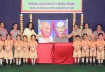 एसएवी जैन डे बोर्डिंग स्कूल में मनाई गई महात्मा गांधी व लाल बहादुर शास्त्री की जयंती
