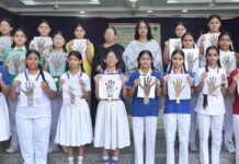 एसएवी स्कूल में मेहंदी प्रतियोगिता आयोजित